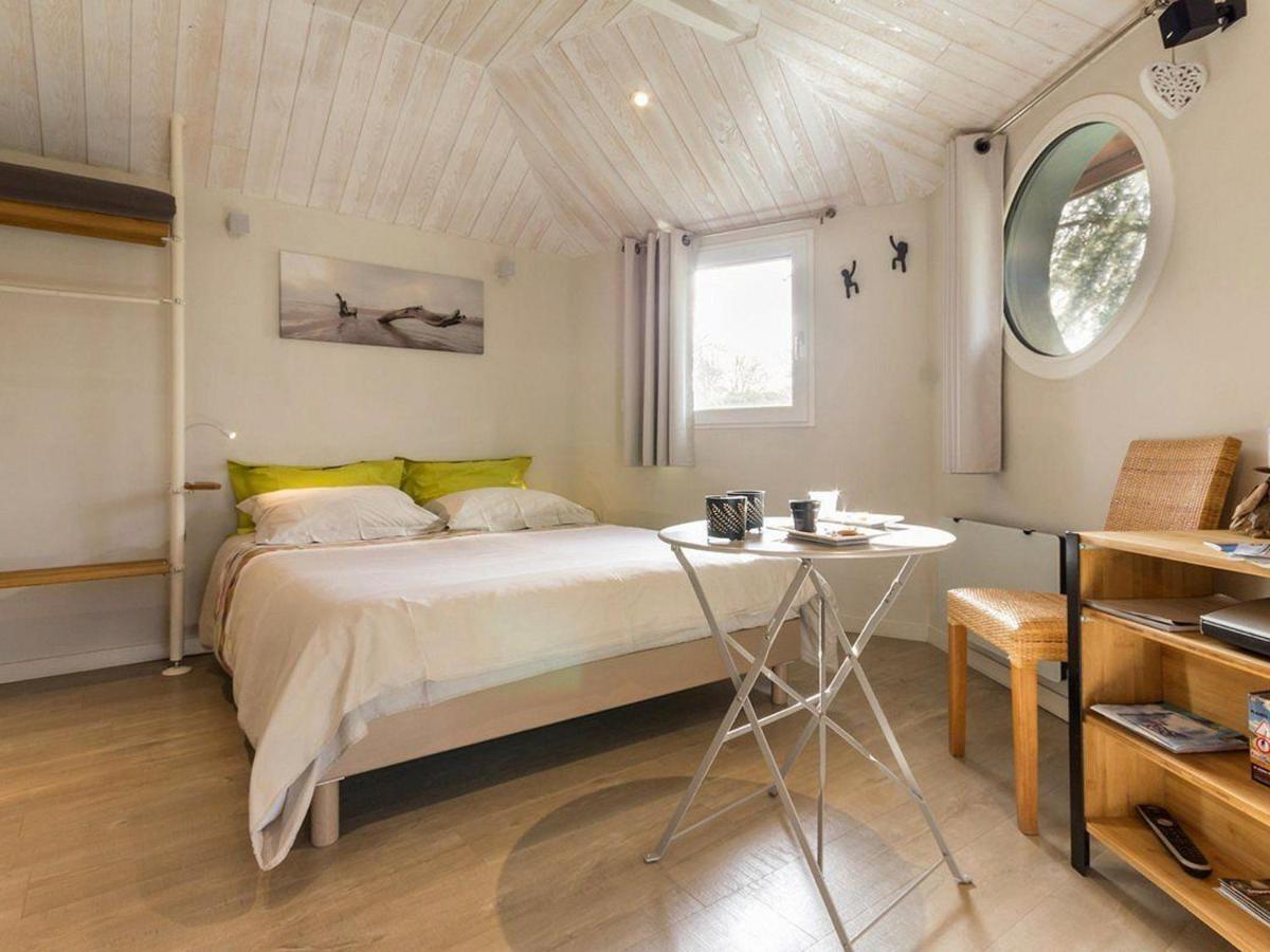 Cabane Perchee Avec Lit King-Size, Salle D'Eau, Kitchenette, Tv, Wi-Fi Et Petit-Dejeuner Inclus - Fr-1-306-1237 Port-Saint-Pere Exterior photo